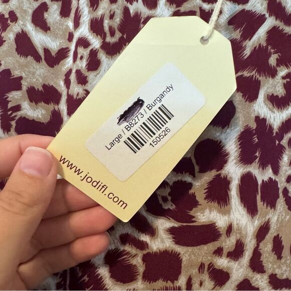 Jodifl Women’s Burgundy Leopard Print Shift Dress NWT Size Large - Picture 10 of 11